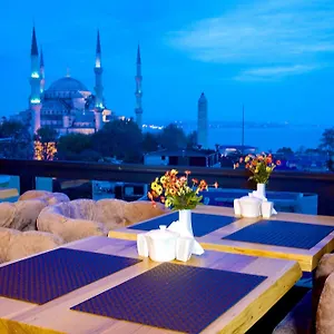 Perula & 3*, Istambul Turquia