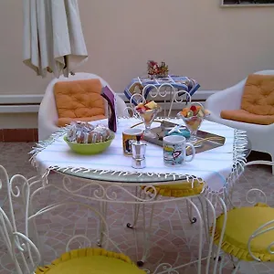 https://home-tourist.taorminaitalyhotels.com