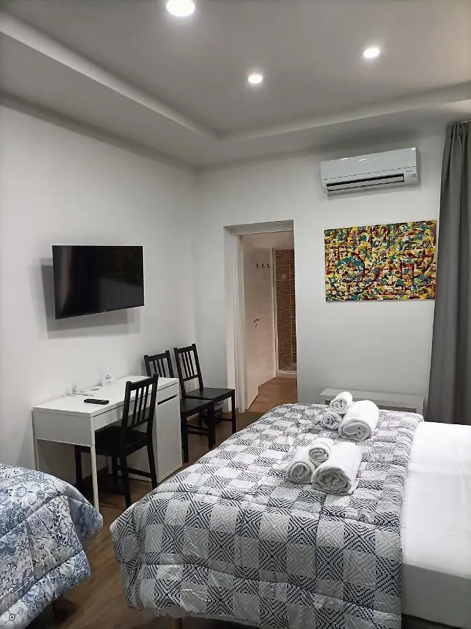 Alojamento de Acomodação e Pequeno-almoço Luxury B&B Iolanda Catânia Itália