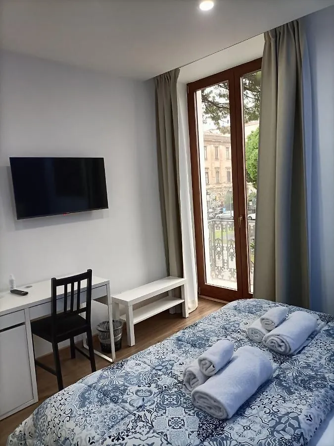 Luxury B&B Iolanda Catane Couette-café